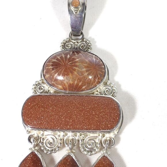 LARGE Sajen Offerings sandstone druzy pendant - Picture 2 of 4